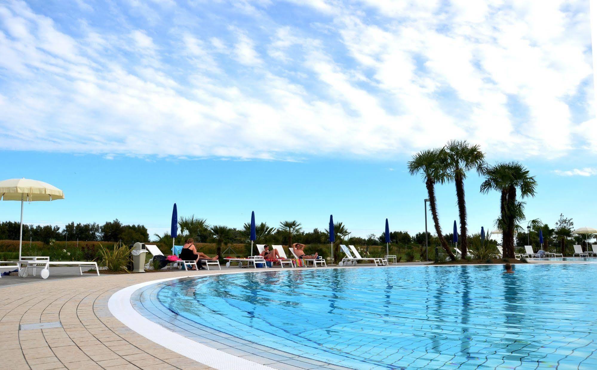 Villaggio Laguna Blu Каорле Экстерьер фото